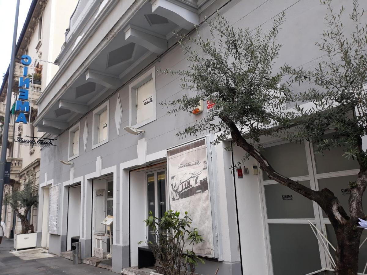 La Del Teatro Alojamento de Acomodação e Pequeno-almoço Milão